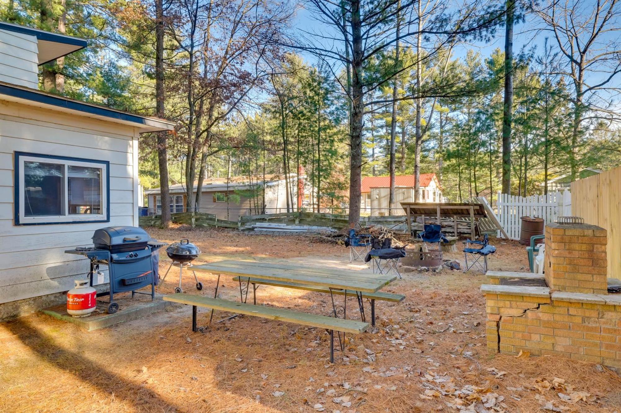 Wisconsin Cabin With Atv Trails, Near Lake Arbutus! Hatfield Luaran gambar